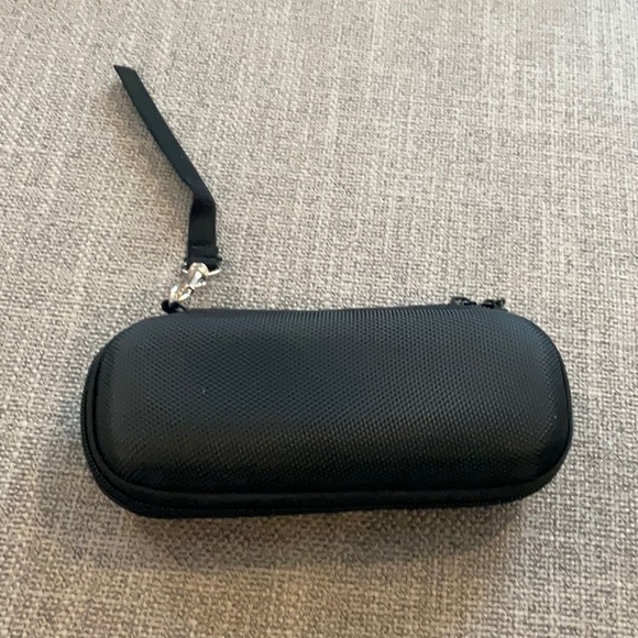 Carry case - Picture 4 of 6